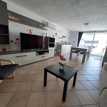 アパート Summer House